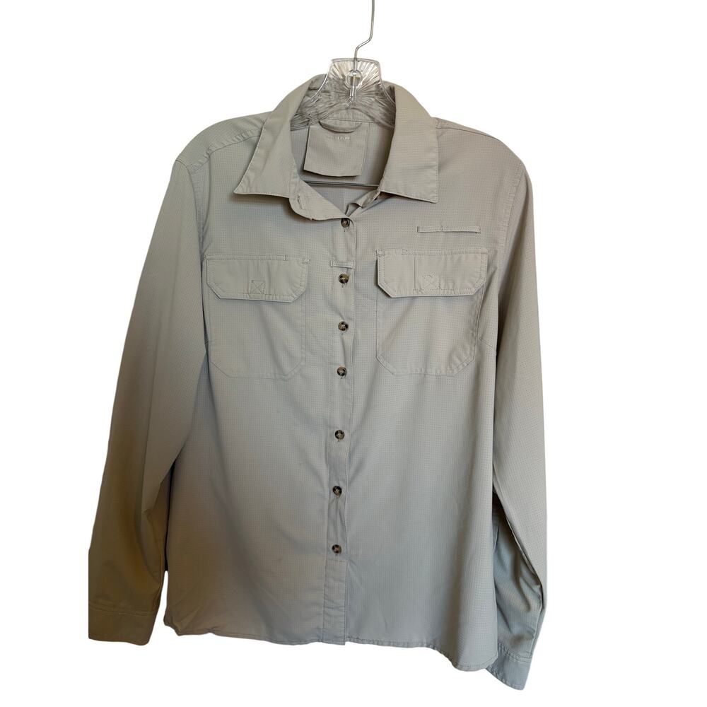 hiking shirt long sleeve fits like a LG/xl women's